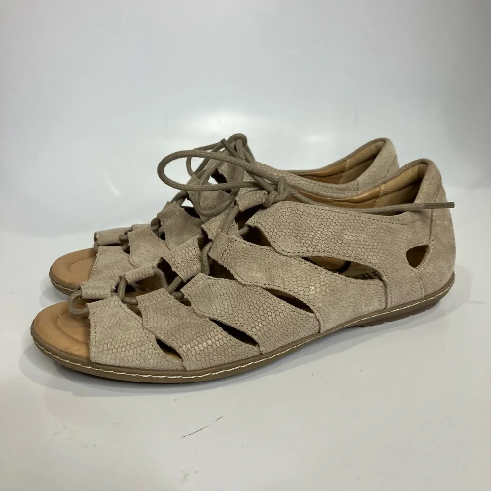 Earth plover gladiator style sandals taupe leather women’s size 8 casual neutral